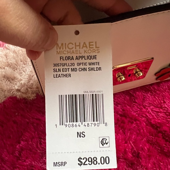 Michael Kors white crossbody - Picture 3 of 5